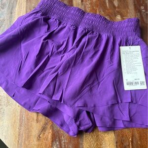 NWT Lululemon Shake It Out High-Rise Run Short 2.5, size M - college purple